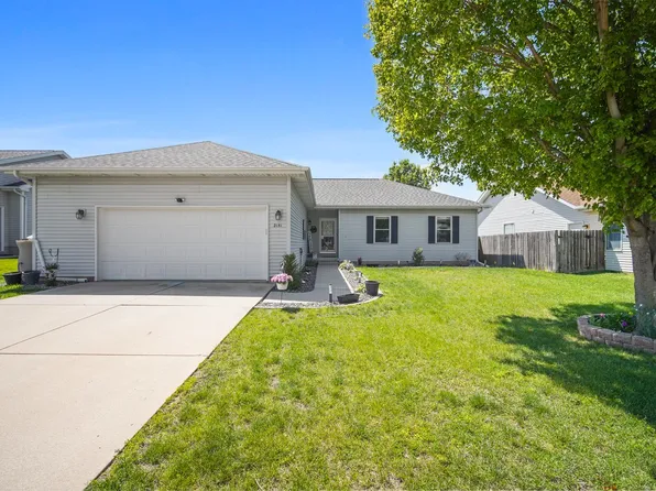 2151 Elwood Ln, Normal, IL 61761