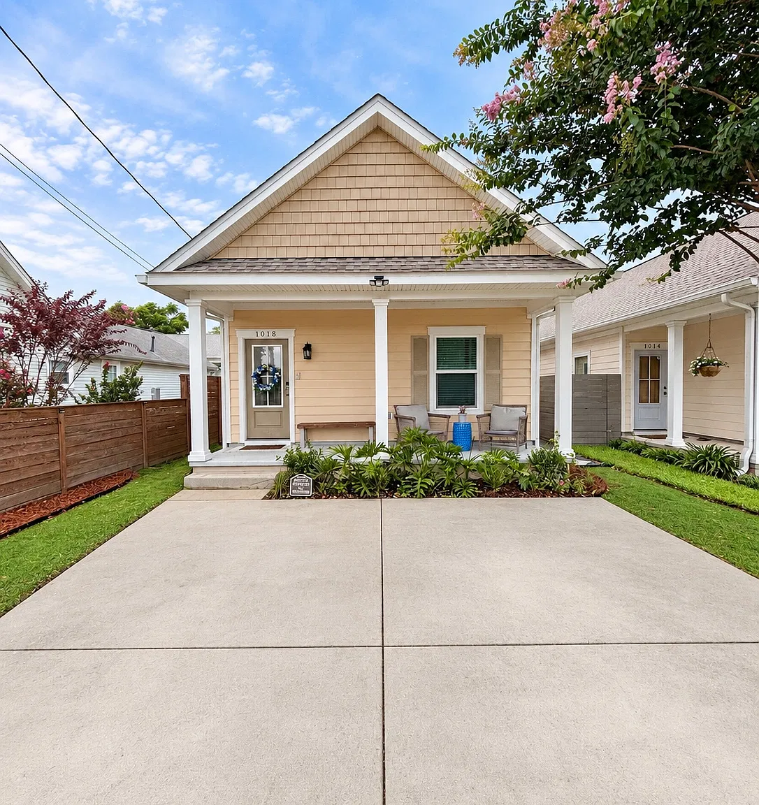 1018 W Government St — Photo 2