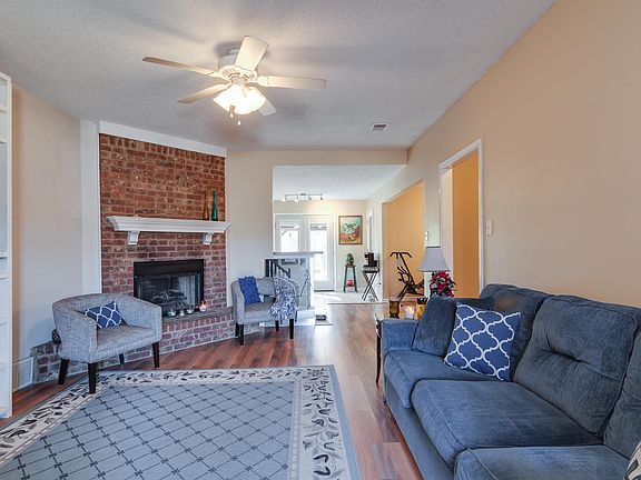 3rd image of 9995 Woodland Birch Dr