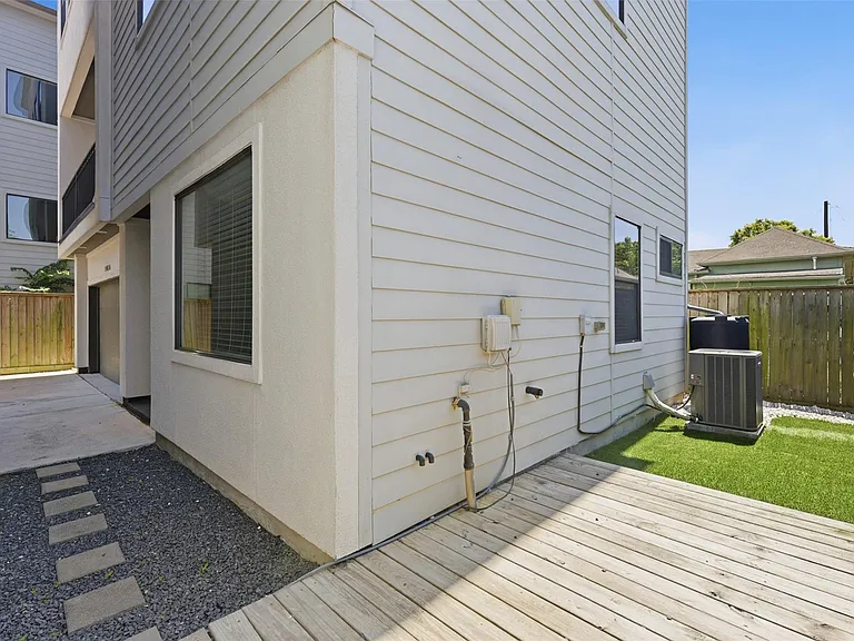 2403 Everett St #A — Photo 24