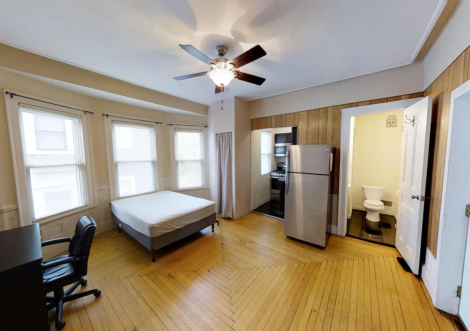 Studio, $1,175 — Photo 2