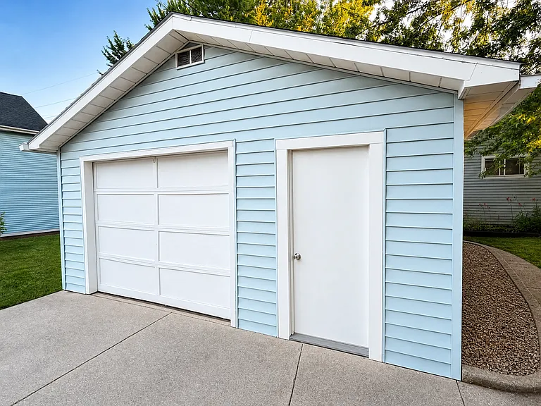 119 N Hickory St — Photo 11