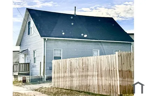 3208 E 66th St Photo 1