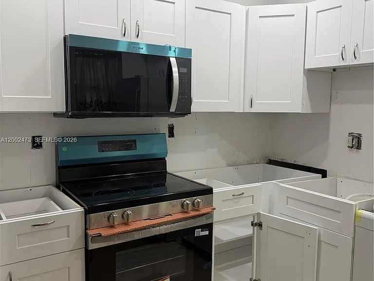 700 Layne Blvd #115 — Photo 4