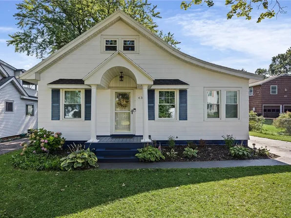 434 Crossfield Rd, Rochester, NY 14609