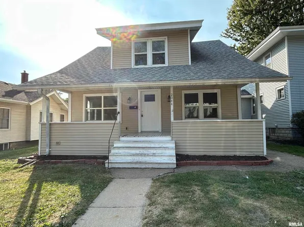 2044 Tremont Ave, Davenport, IA 52803