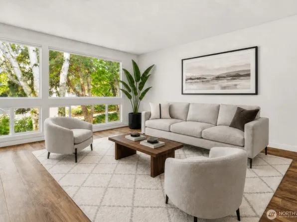 3710 26th Place W #405, Seattle, WA 98199