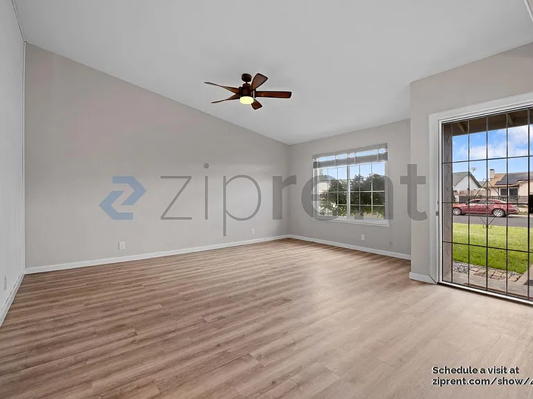 208 Richard Pl — Photo 6