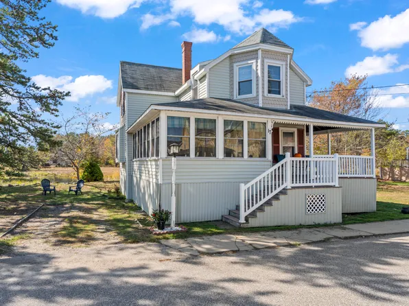 17 Randall Avenue, Old Orchard Beach, ME 04064