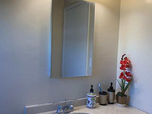 4th image of 1572 Quebec Ct APT 2