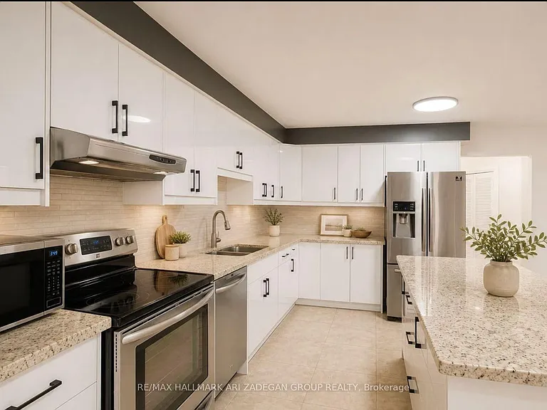 60 Carl Tennen St — Photo 16