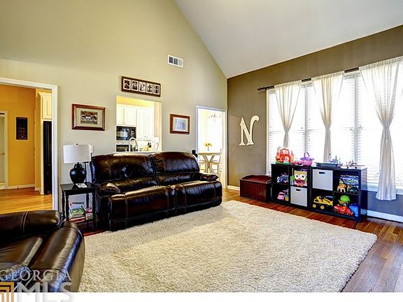 3rd image of 4835 Sewell Rd