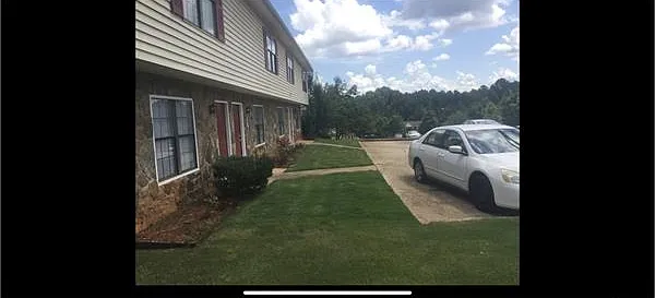 2 bed, 1275 sqft, $2,100 — Photo 3