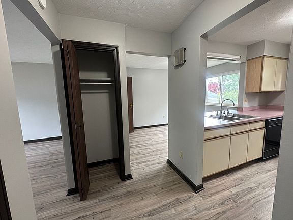 3rd image of 1632 19th St APT B