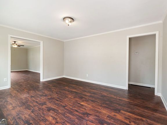 5th image of 30 Henson St Unit 1