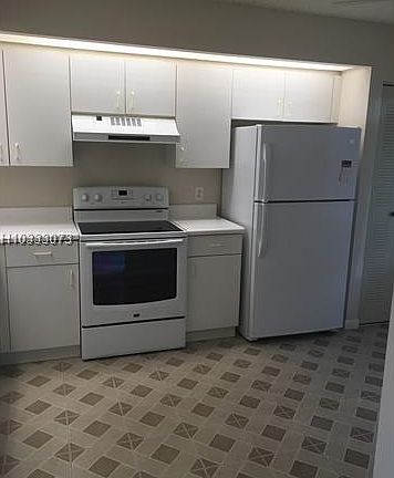 4th image of 1501 SW 131st Way APT 311P