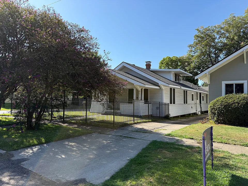905 Linden St