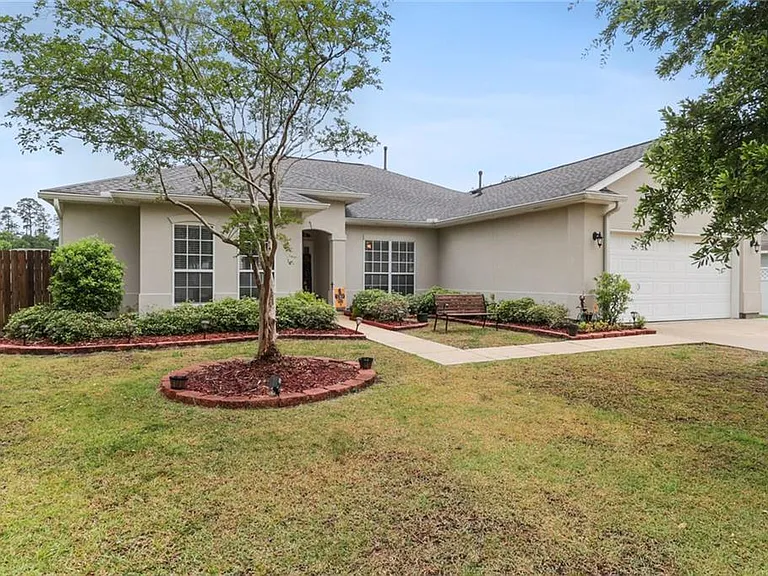 329 E Silvermaple Dr — Photo 2