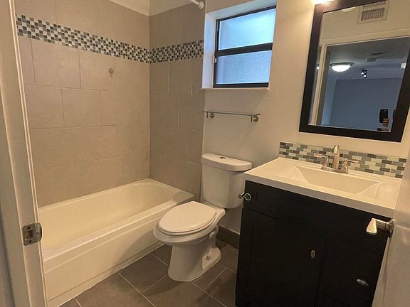 4th image of 4743 Carambola Circle N #27124