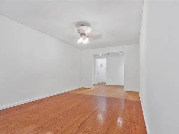 251 Seaman Avenue image 8 of 9