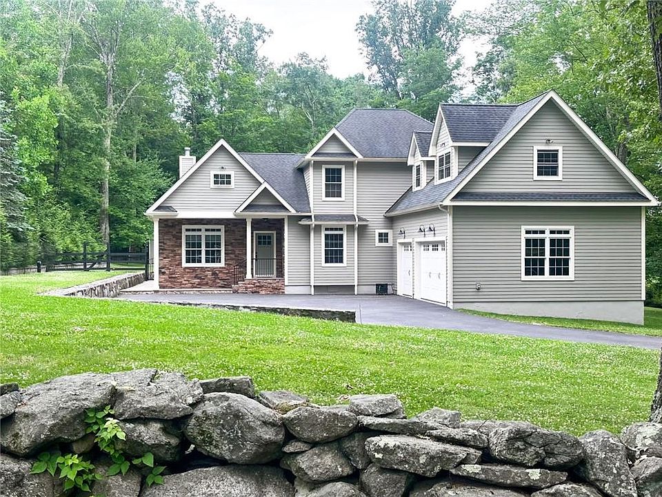 1st image of 415 Birdsall Drive
