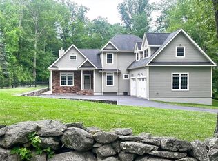 415 Birdsall Dr, Yorktown Heights, NY 10598