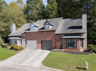 16 Belmont Ct, Oak Ridge, TN 37830