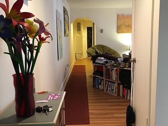 5th image of 10624 Kenilworth Ave APT 4