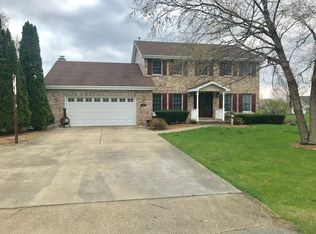 490 W Lincoln Ave, Clifton, IL 60927