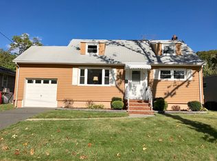 515 Kaplan St, Roselle, NJ 07203