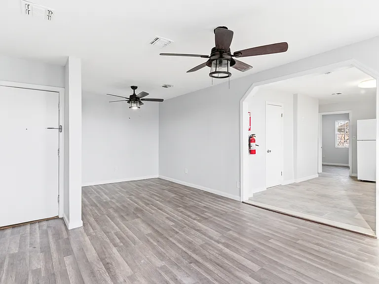 274 Littleton Ave #3 — Photo 2