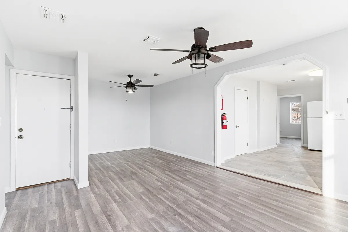 Building Photo - 274 Littleton Ave #3
