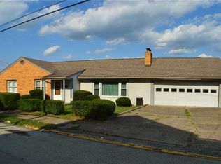 906 Lincoln Ave, Charleroi, PA 15022
