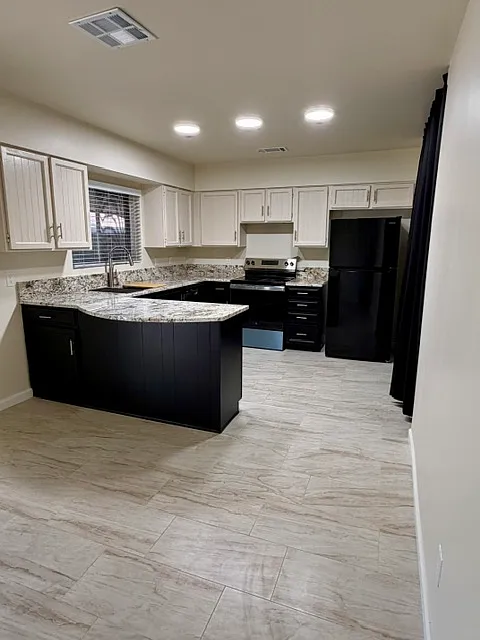 2 bed, 1175 sqft, $1,950 — Photo 2