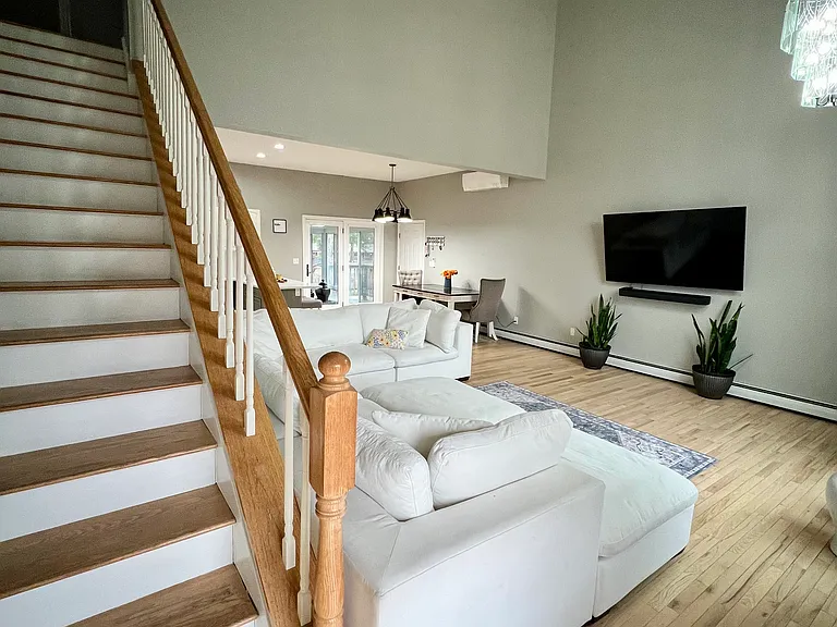 183 Saco Ave #A — Photo 2