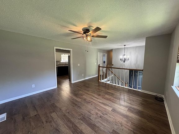 3rd image of 173 Cline Rd NE