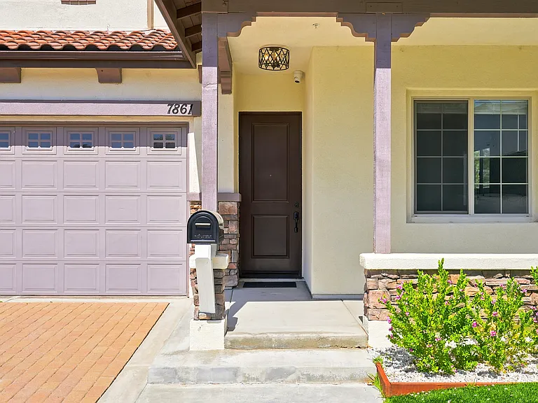 7861 Fluffy Duckling Ln — Photo 43