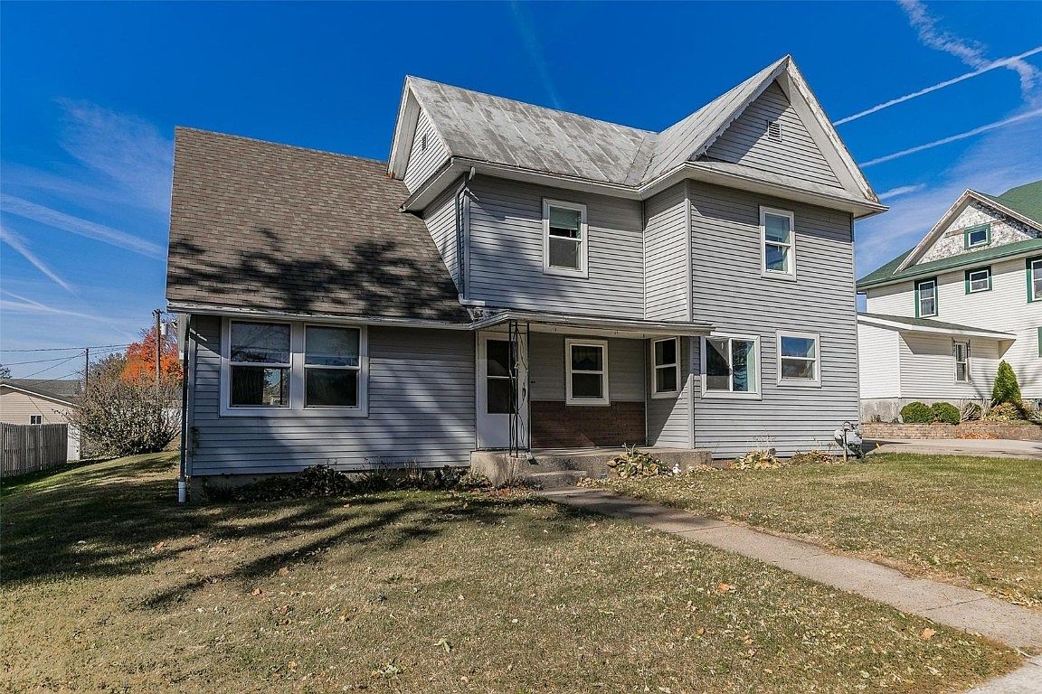 108 Locust St SW, Blairstown, IA 52209 Zillow