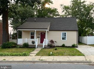 8640 Oakleigh Rd, Parkville, MD 21234