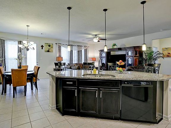 4th image of 3711 Belmore Ln