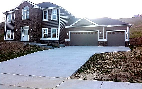 1st image of 871 Summers Day Ln