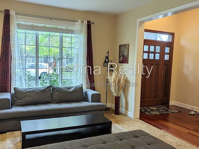 13632 NW Henninger Ln — Photo 2