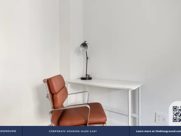 915 West End Avenue image 11 of 30