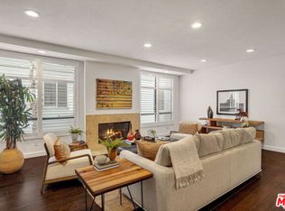 11733 Montana Ave APT 204, Los Angeles, CA 90049