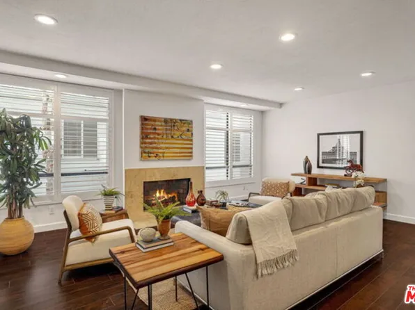 11733 Montana Ave APT 204, Los Angeles, CA 90049