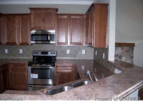 5th image of 2004 A Leighton Dr