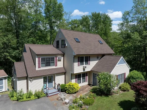 123 Maplewood Cir, Amherst, MA 01002