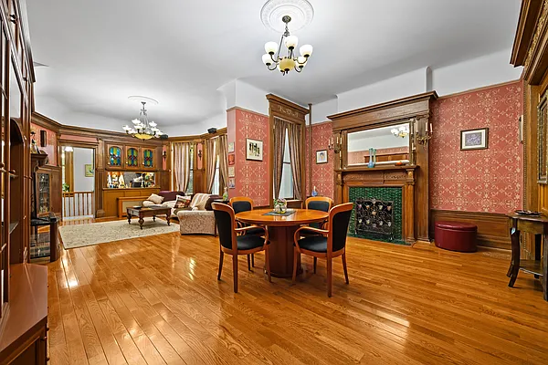 Sold by Real Broker NY LLC | media 16