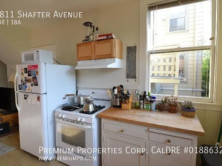 3811 Shafter Ave — Photo 5