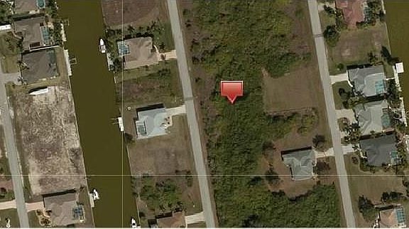 3rd image of 8117 Burwell Cir